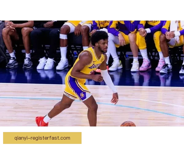 布朗尼谈G联赛经历 自信满满准备重返NBA舞台 布朗尼谈G联赛经历 自信满满准备重返NBA舞台